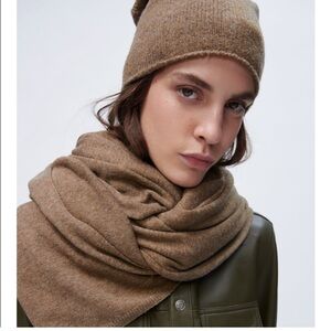 Zara Cozy Cream Knit Scarf and Hat Set